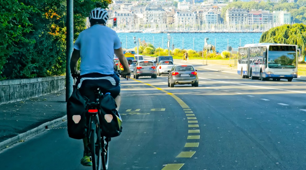 Lundi 17 et mardi 18 août 2026, circuler dans Genève ne sera pas chose aisée. Deux manifestations vont entraîner d’importantes restrictions de circulation.  Prudence si vous vous rendez à Genève lundi 17 et mardi 18 août 2026, les déplacements s’annoncent