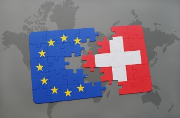 Bilatérales III: le Conseil des Etats veut créer une taxe d’immigration sur les travailleurs européens